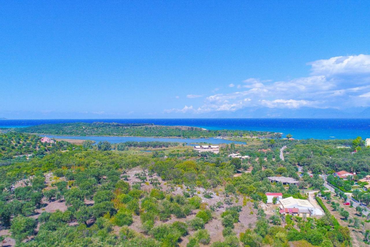 Villa Lianolia Peritheia Екстериор снимка