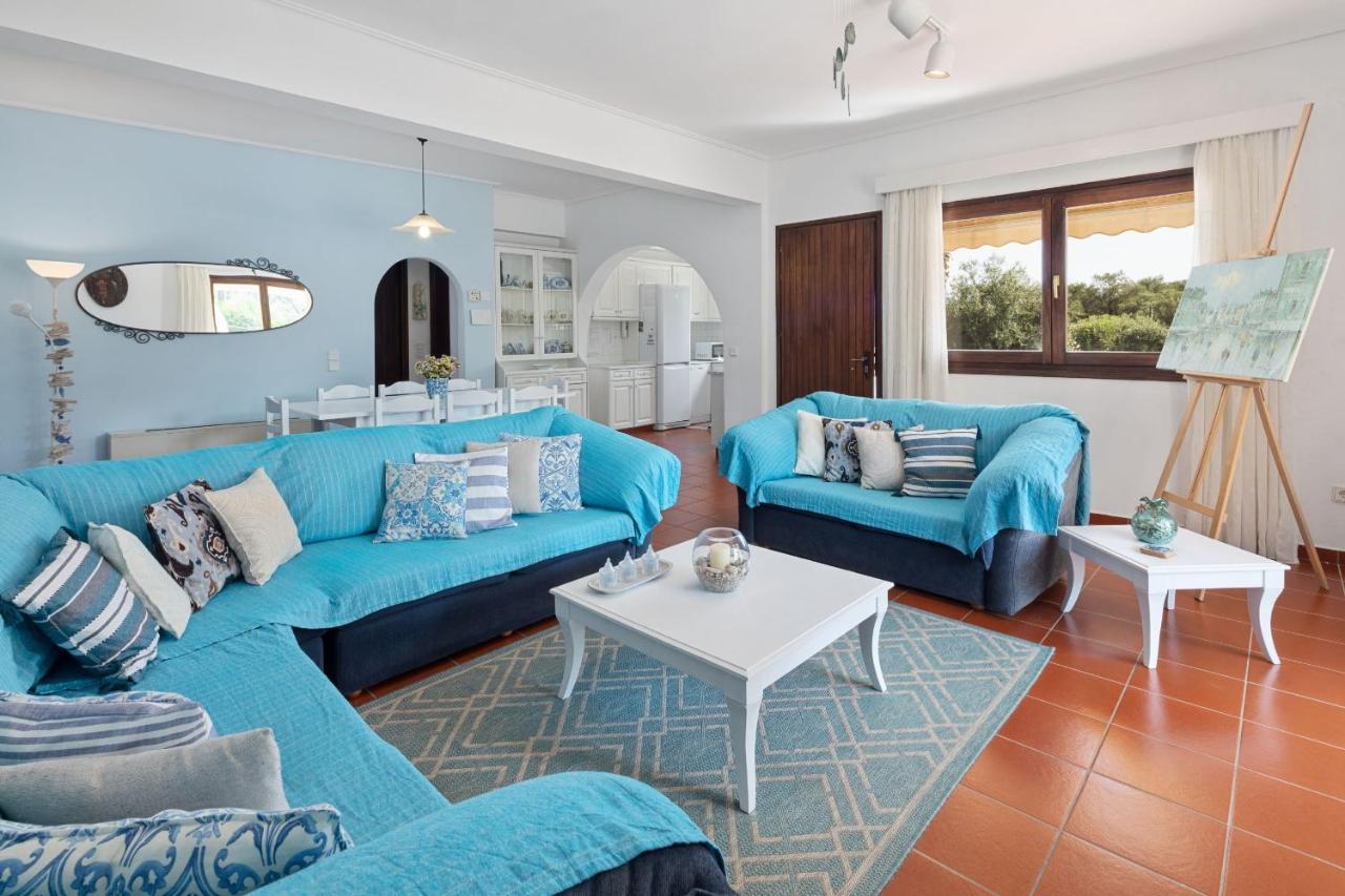 Villa Lianolia Peritheia Екстериор снимка
