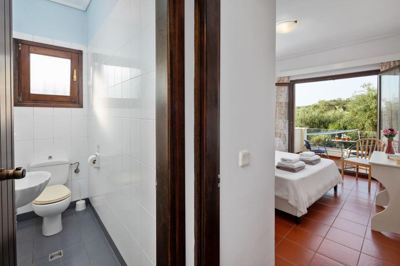 Villa Lianolia Peritheia Екстериор снимка