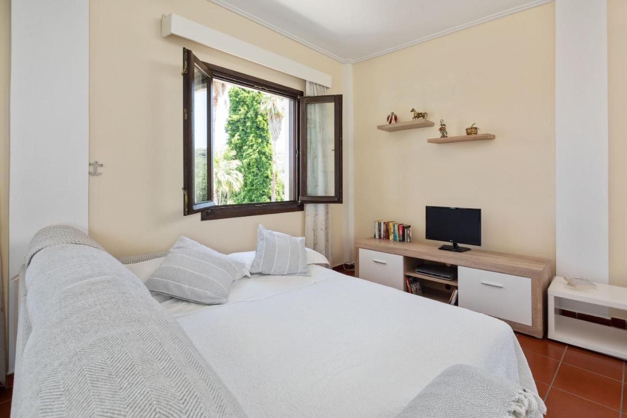 Villa Lianolia Peritheia Екстериор снимка