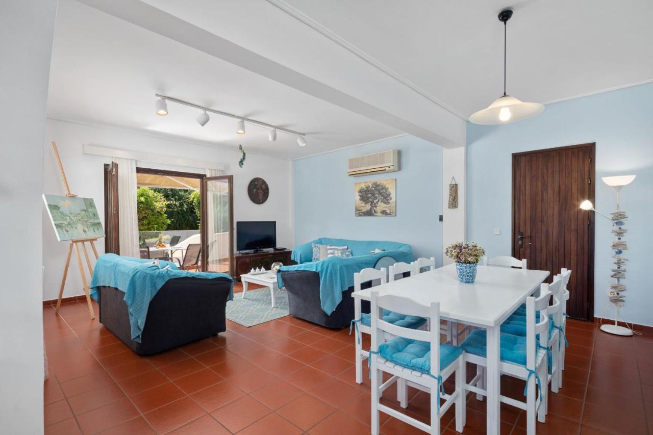 Villa Lianolia Peritheia Екстериор снимка