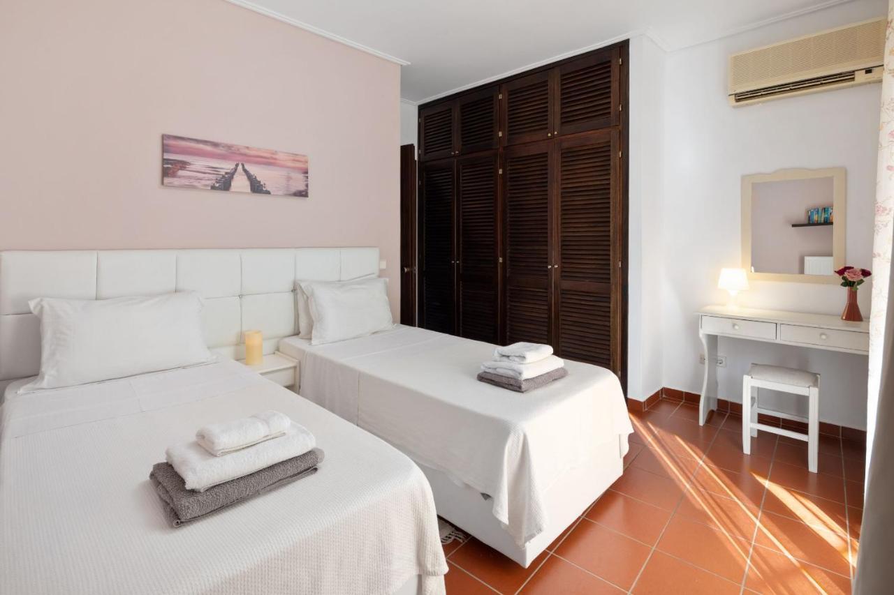 Villa Lianolia Peritheia Екстериор снимка