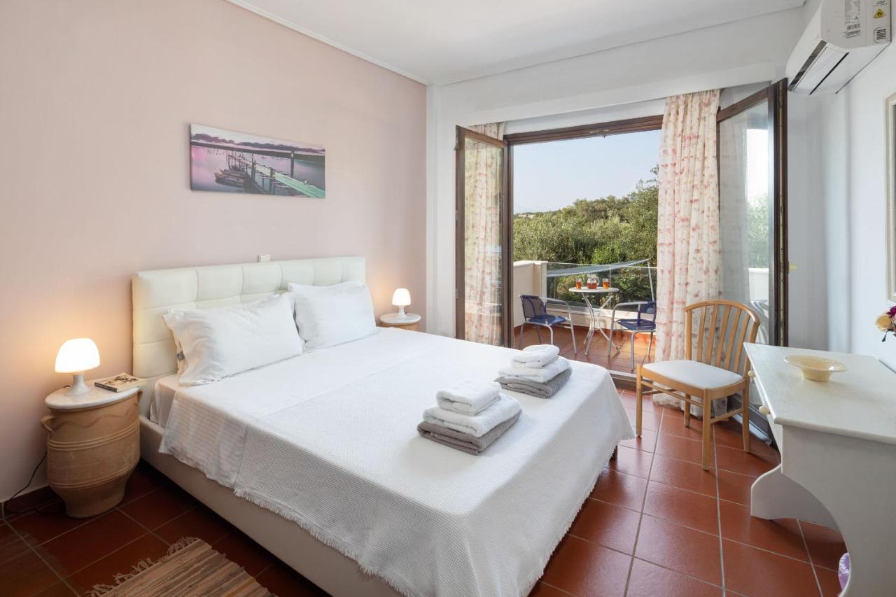 Villa Lianolia Peritheia Екстериор снимка